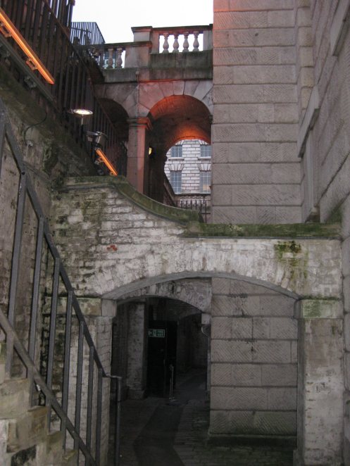 art-macabre-somerset-house-04